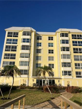 Boulevard Club, 1900 N Gulf Shore Blvd #105, Naples, Florida 34102, image 1