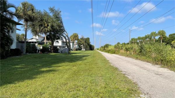 Newport Glen, 17456 Woodland Trace Dr #D, Fort Myers, Florida 33908, image 1