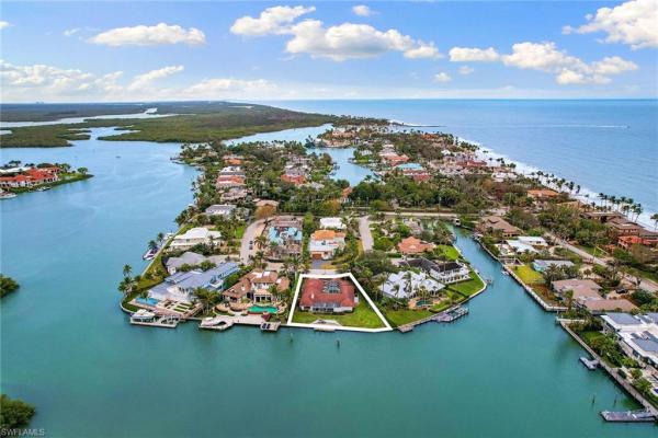 Sabre Cay At Port Royal, 7 Sabre Ln, Naples, Florida 34102, image 1