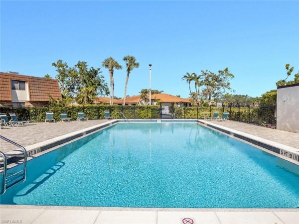 Hamlet, 1398 Park Shore Cir #3, Fort Myers, Florida 33901, image 1
