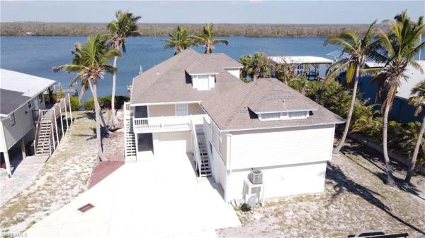 Cases, 218 Anchorage St, Fort Myers Beach, Florida 33931, image 1