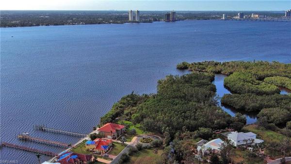 Riverbend Golf & River Club, 15121 Sam Snead Ln, North Fort Myers, Florida 33917, image 1