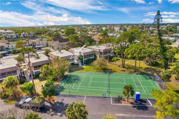 Royal Bay Villas, 1549 Sandpiper St #89, Naples, Florida 34102, image 2