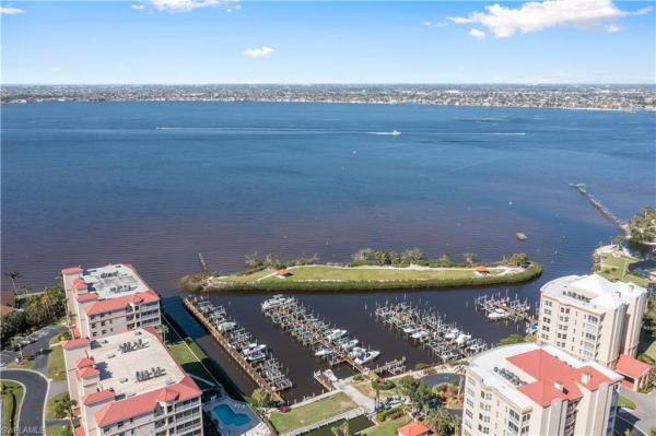 Harbour Isle Yacht & Racquet Club, 15140 Harbour Isle Dr #501, Fort Myers, Florida 33908, image 1