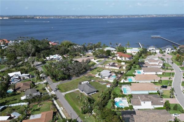 Grove Shores, 5520 W Shaddelee Ln, Fort Myers, Florida 33919, image 1