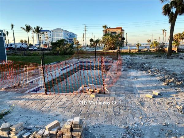 Islands End, 710 Matanzas Ct, Fort Myers Beach, Florida 33931, image 1