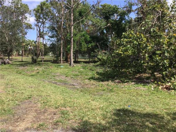 Heritage Farms, 7256 Lake Dr, Fort Myers, Florida 33908, image 1