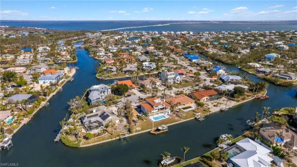 Shell Harbor, 913 Kings Crown Dr, Sanibel, Florida 33957, image 1