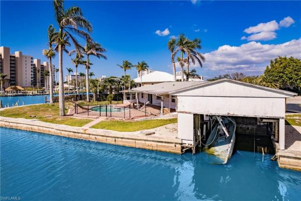 Conners At Vanderbilt Beach, 140 Flamingo Ave, Naples, Florida 34108, image 1