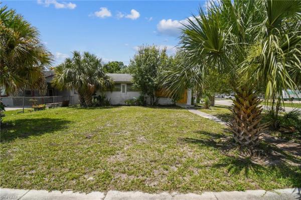 Franklin Park, 2906 Saint Charles St, Fort Myers, Florida 33916, image 1