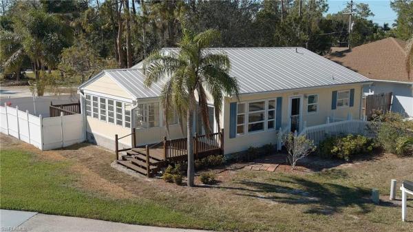 Guilford Estates, 3725 Guilford Oaks Ln, Naples, Florida 34112, image 1