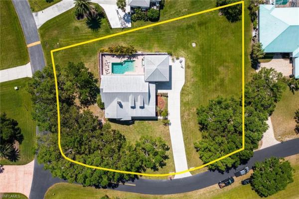 Riverwind Cove, 16300 Forest Mist Ct, Alva, Florida 33920, image 1