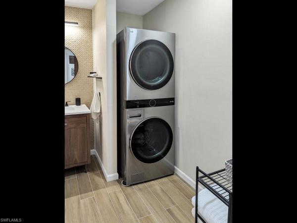 La Chelle Manor, 1309 Sunbury Dr, Fort Myers, Florida 33901, image 1