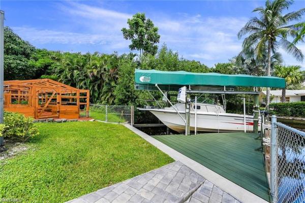 Edgemere Park, 1011 Edgemere Dr, Fort Myers, Florida 33919, image 1