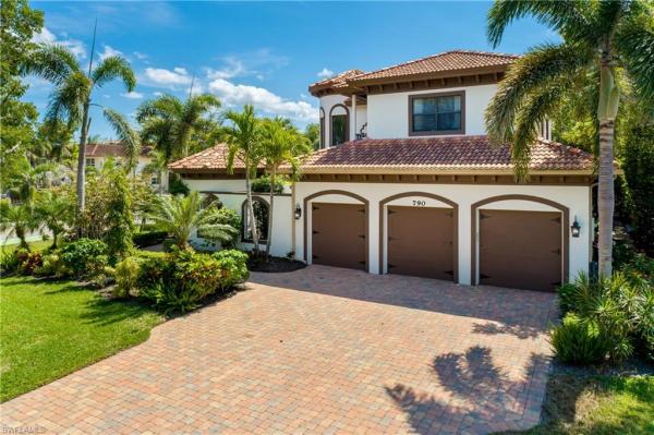 Ridge Lake At Olde Naples, 790 N Broad Ct, Naples, Florida 34102, image 1