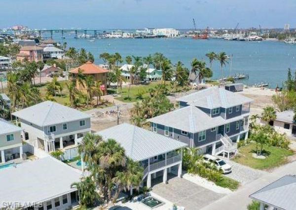 261 Delmar Ave, Fort Myers Beach, Florida 33931, image 1