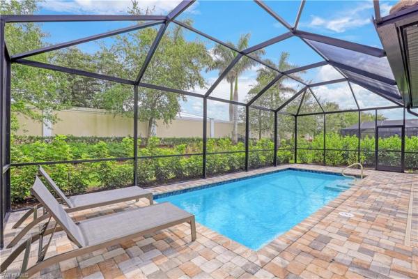 Avery Square, 7266 Wilton Dr, Naples, Florida 34109, image 1