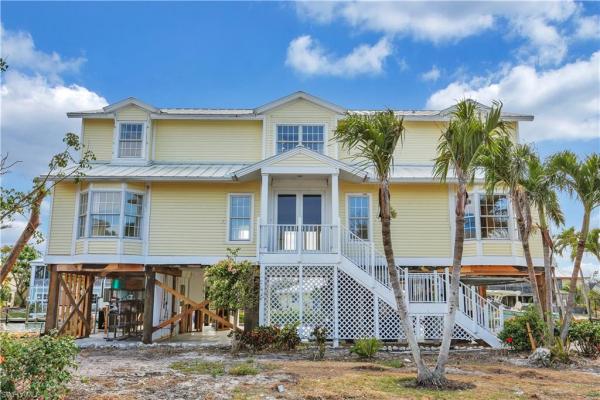 Sanibel Harbours, 1209 Isabel Dr, Sanibel, Florida 33957, image 1