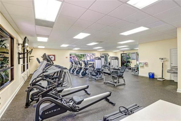 Windjammer Village, 4428 Mizzenmast Ct, Fort Myers, Florida 33919, image 1