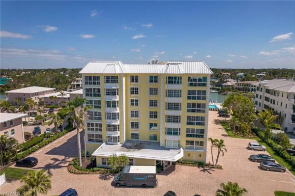 Boulevard Club, 1900 N Gulf Shore Blvd #403, Naples, Florida 34102, image 1