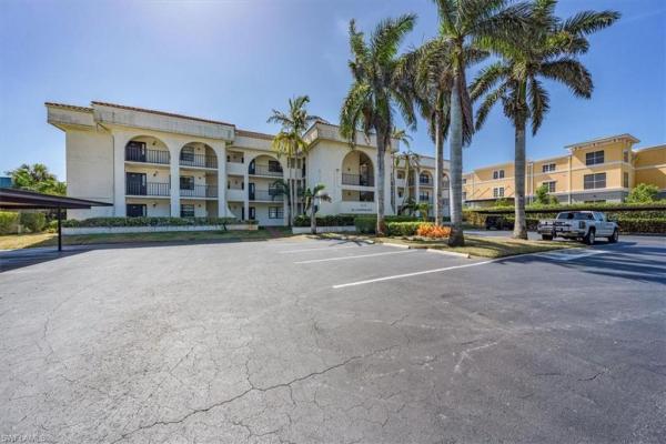 El Capistrano, 700 Valley Stream Dr #102, Naples, Florida 34113, image 1