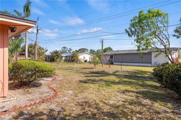 Linda Loma, 11351 Heidi Lee Ln, Fort Myers, Florida 33908, image 1