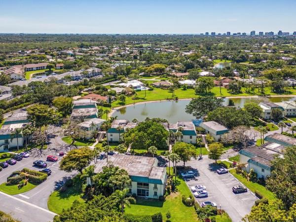 Naples Bath & Tennis Club, 208 Bob O Link Way #208B, Naples, Florida 34105, image 1