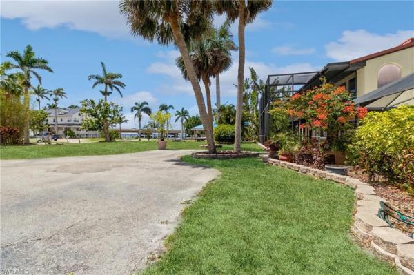 Rio Vista Avenue, 1305 Rio Vista Ave, Fort Myers, Florida 33901, image 1