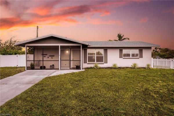 Trailwinds, 2209 Elkton Ct, Fort Myers, Florida 33907, image 1