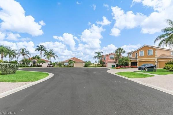 Valencia Lakes, 2804 Amberwood Ln, Naples, Florida 34120, image 1