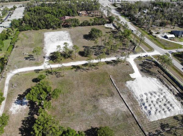 Logan Woods, 5458 Cherrywood Dr, Naples, Florida 34119, image 1