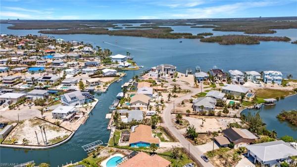 El Sol, 301 Seminole Way, Fort Myers Beach, Florida 33931, image 1