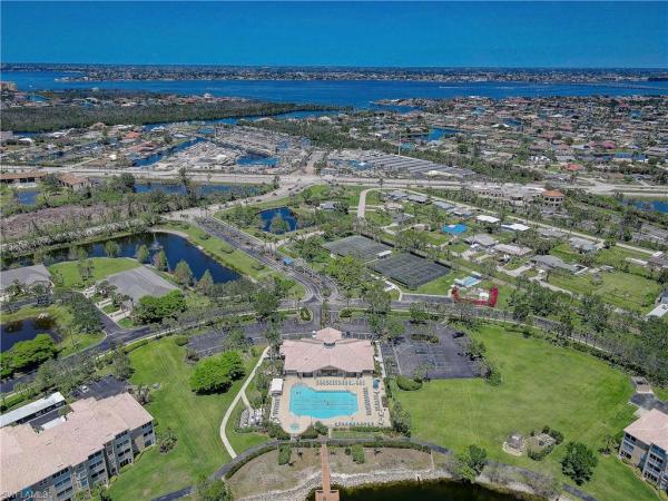 Heritage Cove 2, 14164 Montauk Ln, Fort Myers, Florida 33919, image 1