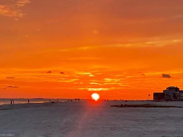 Zimmers, 3051 Shell Mound Blvd, Fort Myers Beach, Florida 33931, image 1