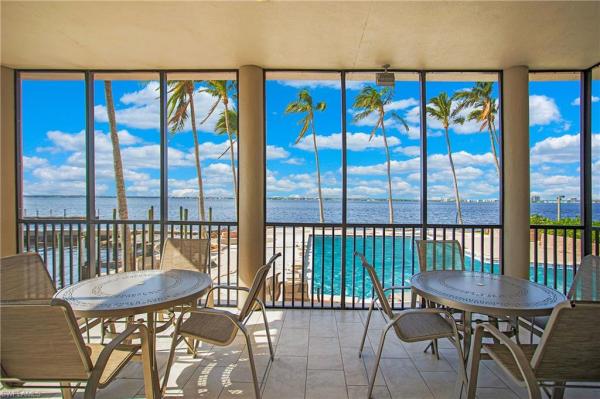Pointe Royale, 1920 Virginia Ave #102, Fort Myers, Florida 33901, image 1