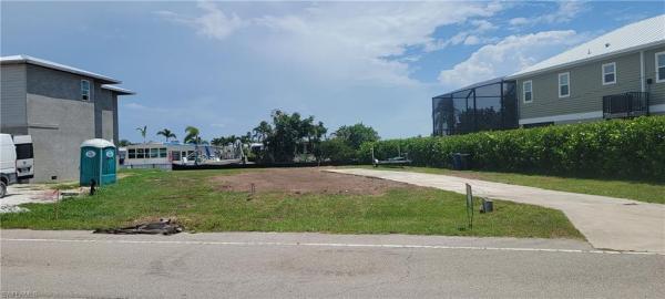 Mound Key Mobile Haven, 4575 Spring Creek Dr, Bonita Springs, Florida 34134, image 1