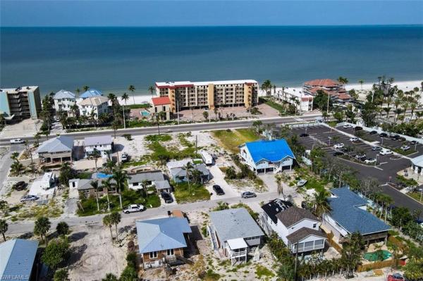 Holiday Shores, 4831 Coral Rd, Fort Myers Beach, Florida 33931, image 1