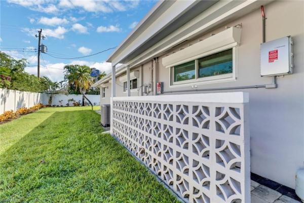 Tanglewood, 1343 Tanglewood Pkwy, Fort Myers, Florida 33919, image 1