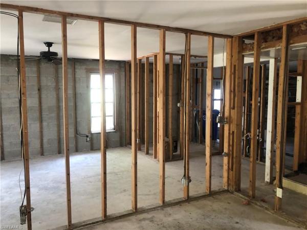 Oyster Bay, 1085 Sandpiper St, Naples, Florida 34102, image 1