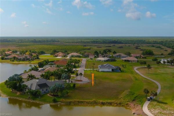 Royal Palm Golf Estates, 18031 Bluewater Dr, Naples, Florida 34114, image 1