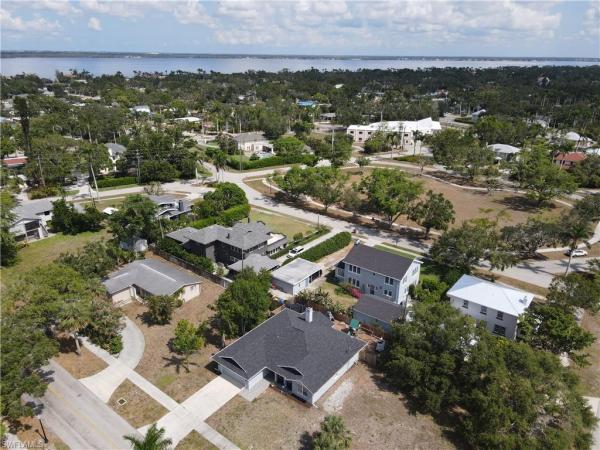 Seminole Park, 1433 Winkler Ave, Fort Myers, Florida 33901, image 1