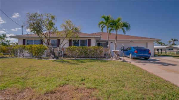 Waterway Estates, 4387 Harbour Ter, North Fort Myers, Florida 33903, image 1