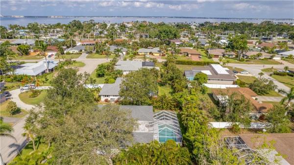 Tanglewood, 1331 Kingswood Ct, Fort Myers, Florida 33919, image 1