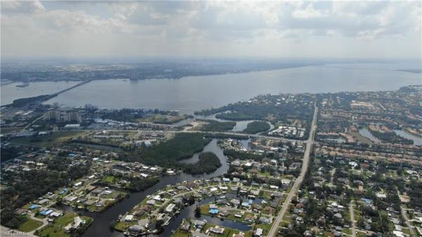 Belle Aire Lagoon, 1296 Thompson St, North Fort Myers, Florida 33903, image 1