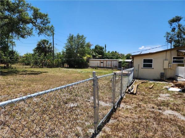 Fort Myers Residential, 6270 Hamilton Dr, Fort Myers, Florida 33905, image 1