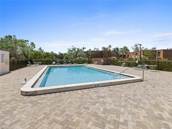 Hamlet, 1426 Park Shore Cir #1, Fort Myers, Florida 33901, image 1