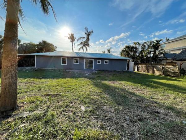 Cottage Point, 16680 Wisteria Dr, Fort Myers, Florida 33908, image 1