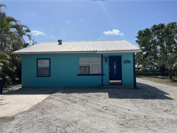 Island Harbors, 2509 Harbor View Dr, Matlacha, Florida 33993, image 1