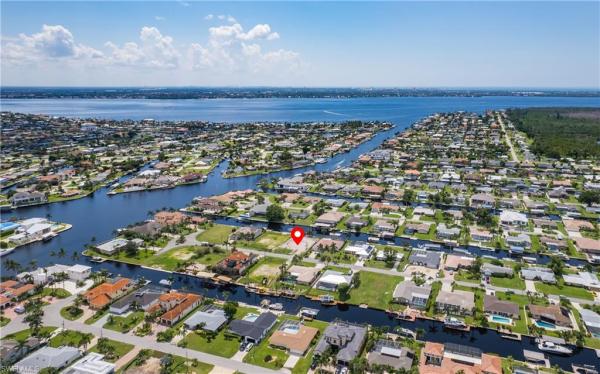 Cape Coral, 126 53rd St, Cape Coral, Florida 33914, image 1