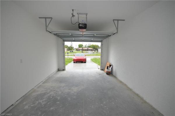 Schoolview Homes, 3302 Handy Ct, Fort Myers, Florida 33916, image 1